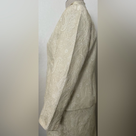 Kasper Cream Paisley Women's Skirt Set - Picture 7 of 15